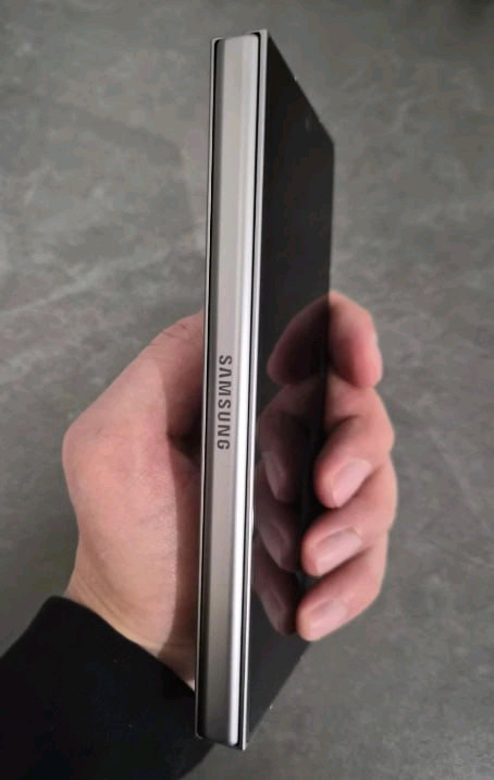 갤럭시 Z 폴드6 실버 256gb 이미지
