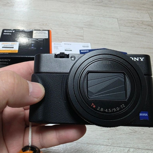 소니 RX100M7 카메라