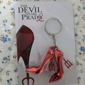 악마는 프라다를 입는다2 하이힐 키링 이미지