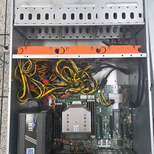 스케일러블 플레티넘 8581C(60코어10쓰레드) 슈마 X13SEI-TF DDR5 384G NVME 1T 4U 서버 이미지
