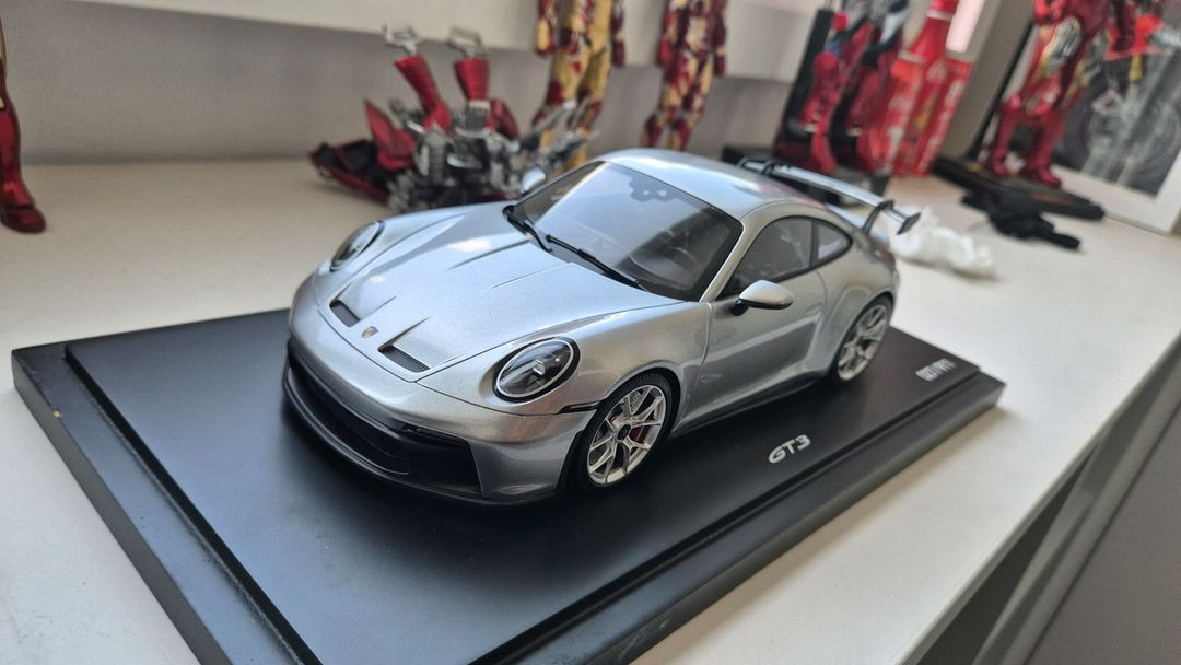 1/18 다이캐스트 미니챔프 992 GT3 실버 한정판 판매합니다 이미지