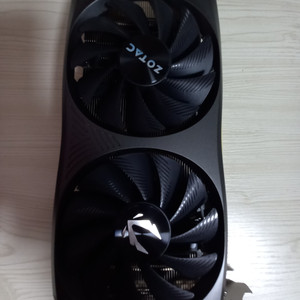 RTX 4060 Ti 8GB, 2070 8GB 와 각종 PC 부품 이미지