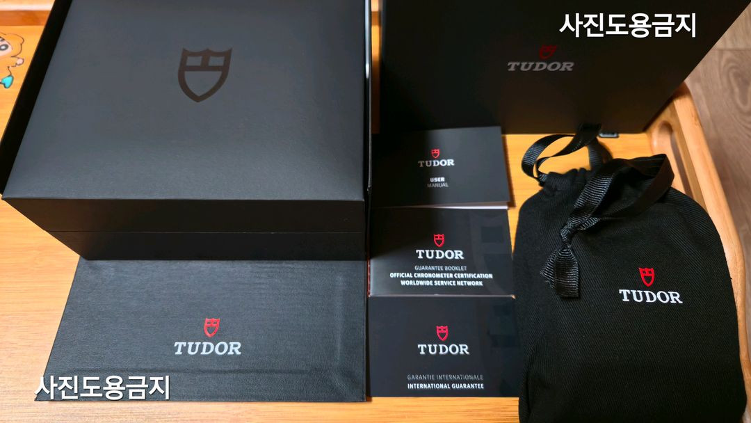 튜더 TUDOR 블랙베이 58 18K 금통시계 튜더금통 튜더골드 이미지