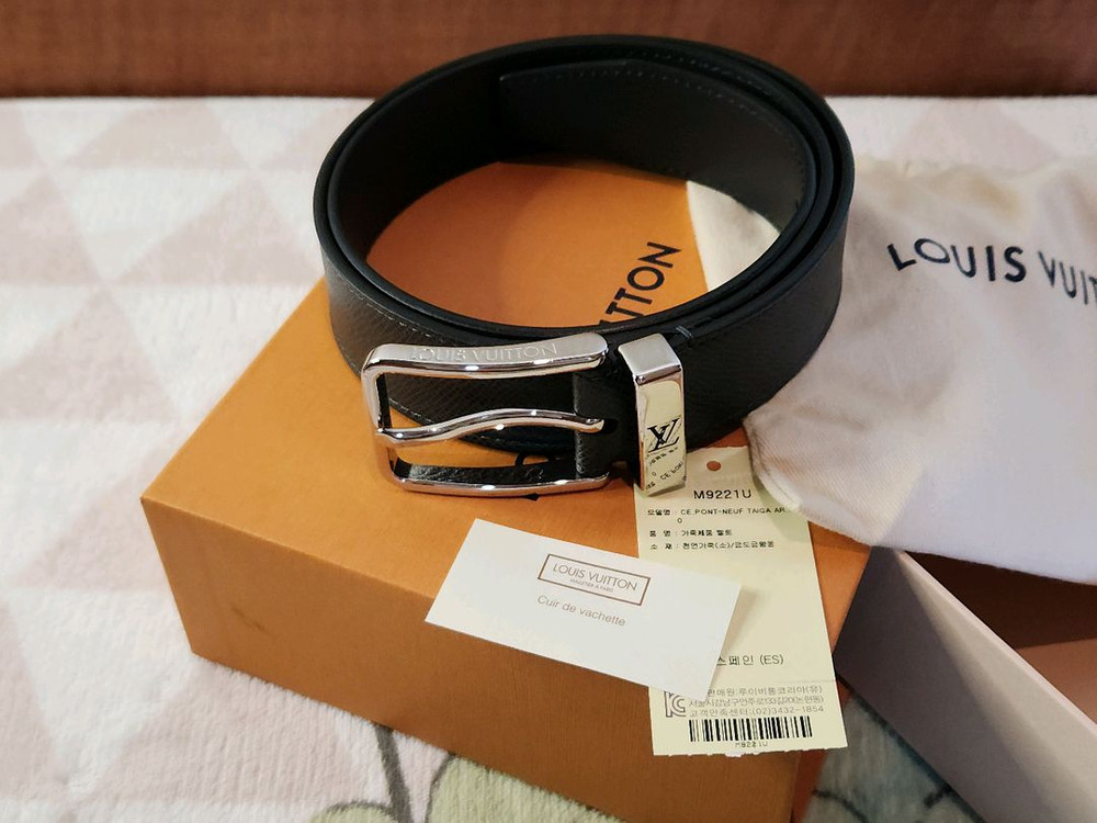 루이비통퐁 뇌프 타이가 35MM 90cm남성 벨트 판매합니다. 이미지