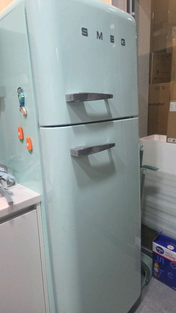 스메그 냉장고 2도어 이미지