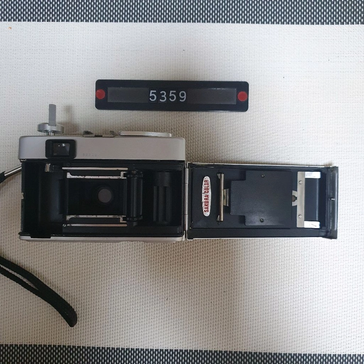 코니카 C 35 E&L 필름카메라 이미지
