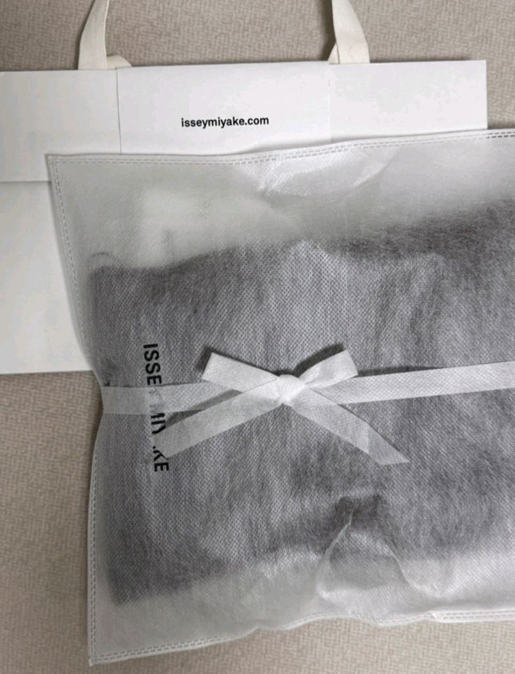 새상품 이세이미야케 해칭스커트 다크브라운 국내 매장 구입 이미지
