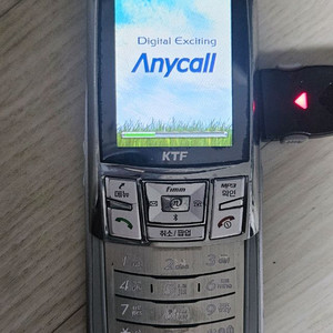 삼성애니콜 울트라에디션 슬림 슬라이드폰 SPH-V9000 이미지