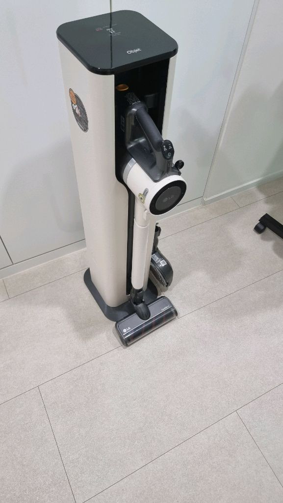 LG오브제 무선청소기 풀세트 판매합니다 이미지