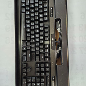 커세어 k95 RGB 플래티넘 게이밍 키보드 이미지