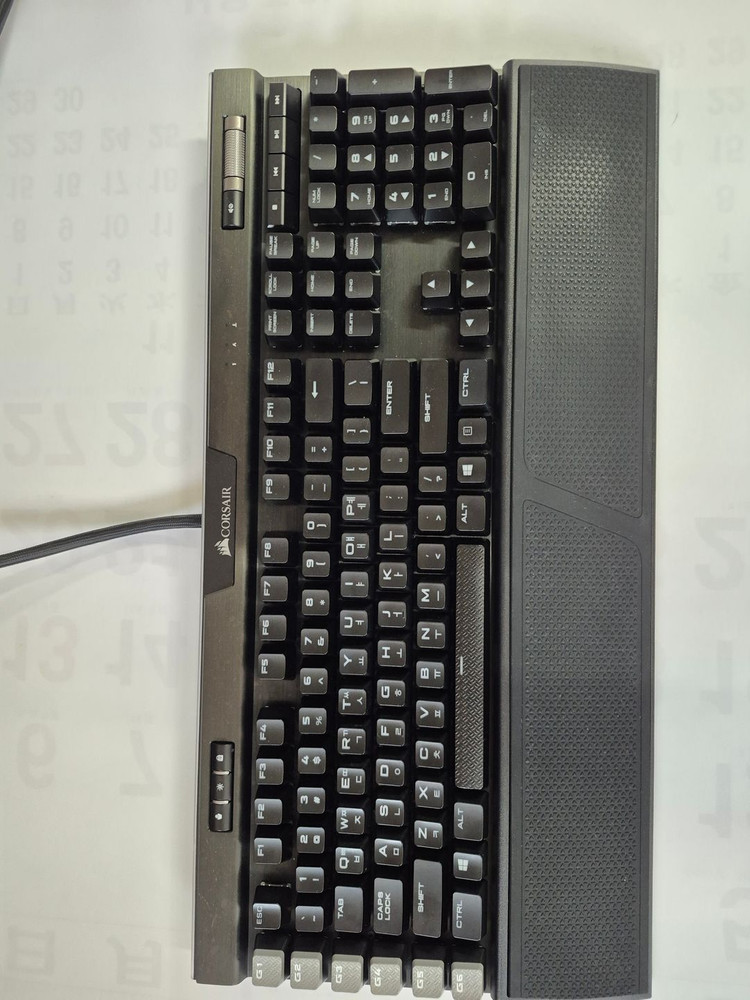 커세어 k95 RGB 플래티넘 게이밍 키보드 이미지