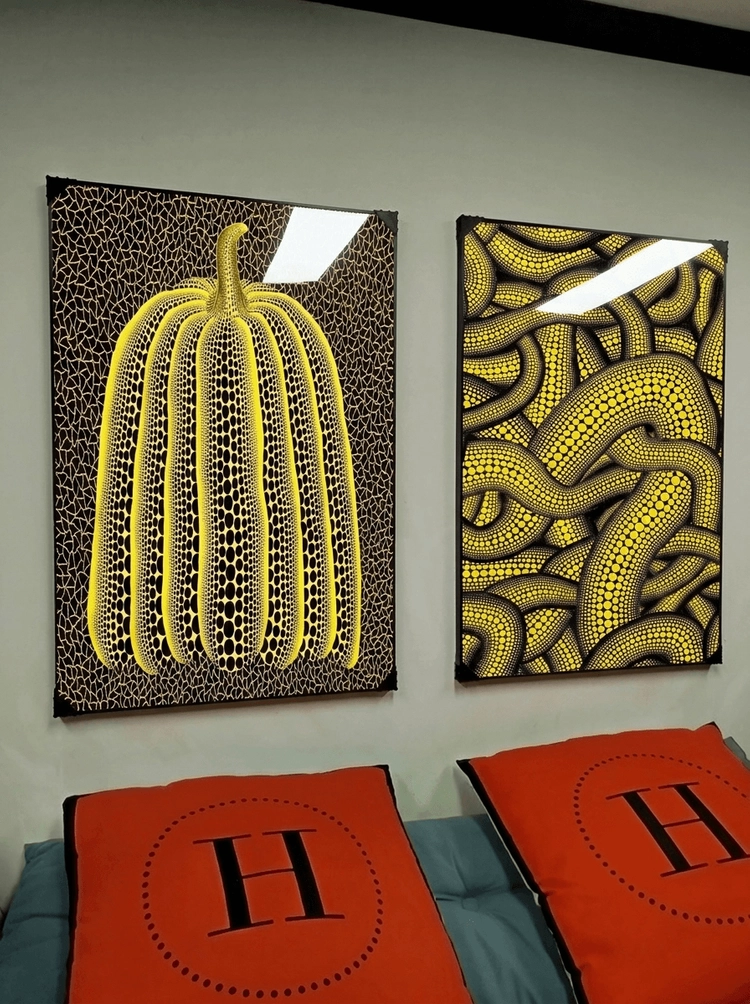 그림 액자 팝아트 인테리어소품 땡땡이무늬 그림액자 추상화 모던아트 유니크한 대형 거실 쿠사마야요이 인테리어 벽장식 이미지