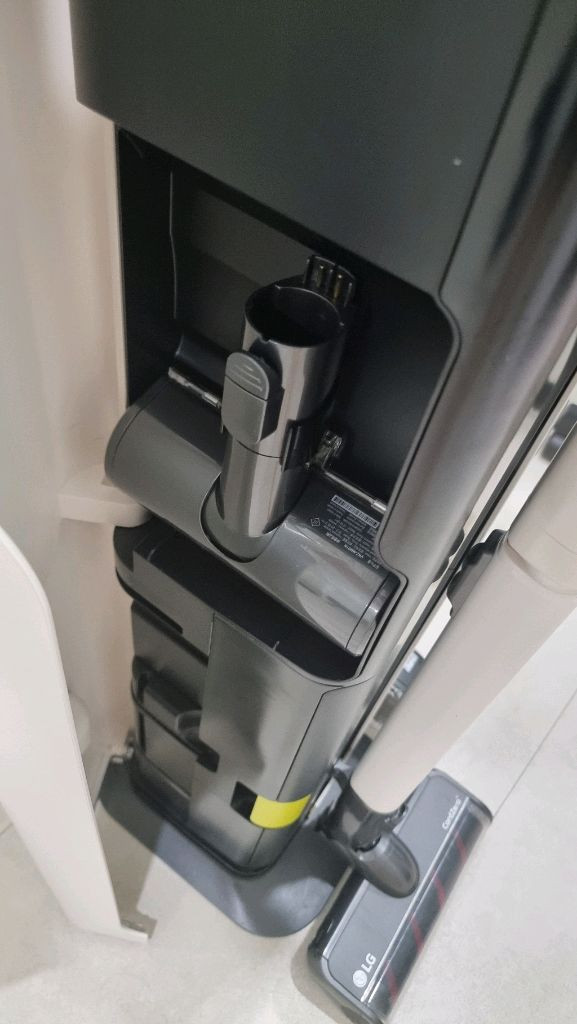 LG 오브제 무선청소기 풀세트 판매합니다. 이미지
