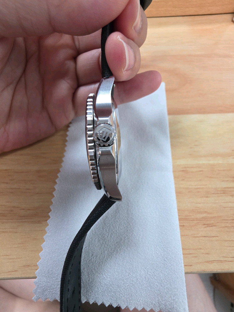 태그호이어 구형 아쿠아레이서 43mm 이미지