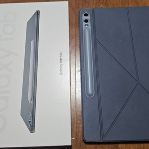 갤럭시탭s10 플러스 wifi 256GB 입니다. 정품케이스 포함 이미지