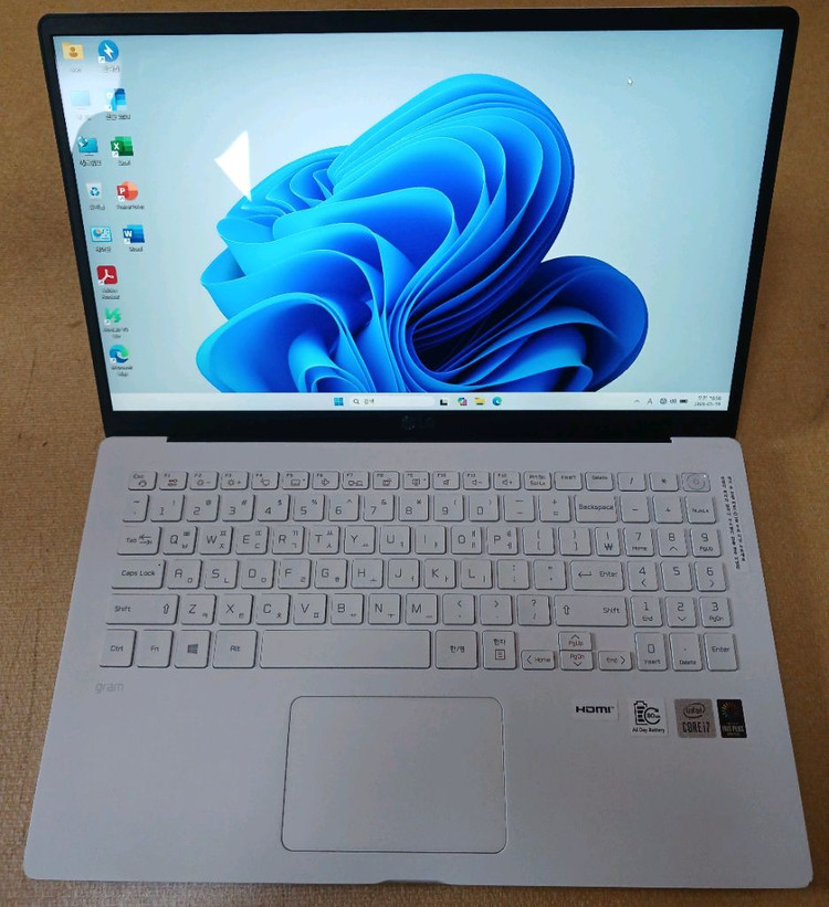 LG 그램 15Z90N-VP75ML i7 10세대 화이트 이미지