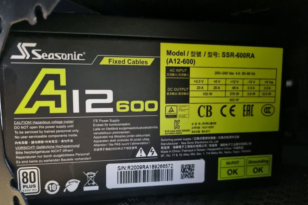 게이밍 컴퓨터 pc 본체 i5-9400f 그래픽카드 gtx 1660 super 이미지