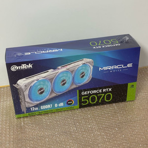 이엠텍 RTX5070 12GB 미라클 화이트 미개봉 이미지