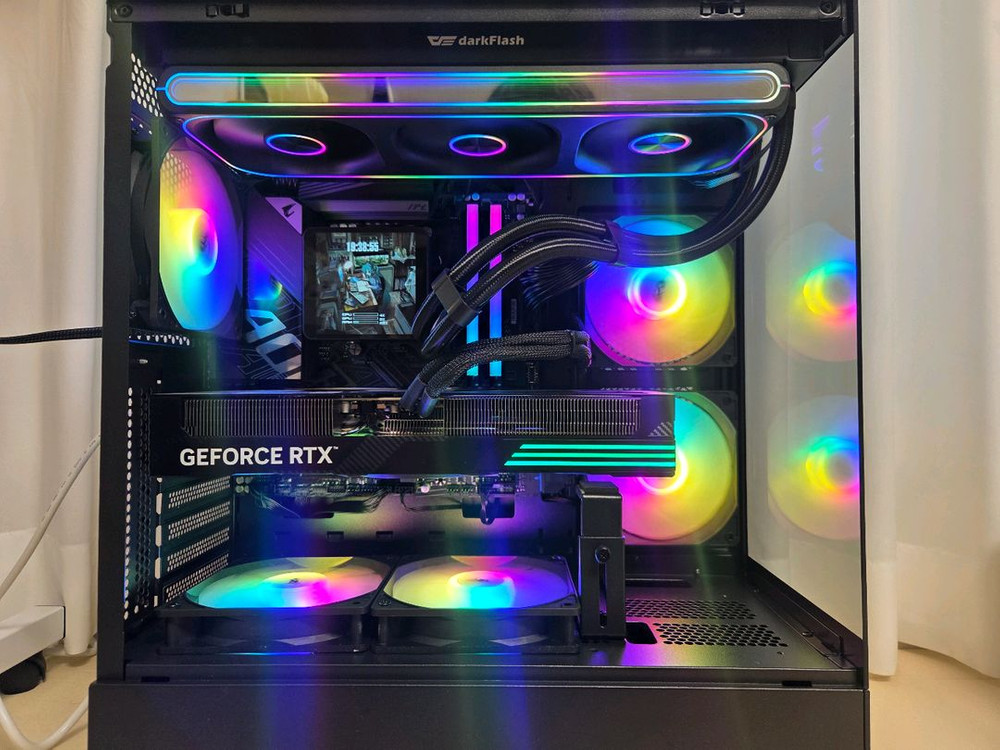 9800x3d, b850m wifi, rtx 5070ti 갤럭시 본체 이미지