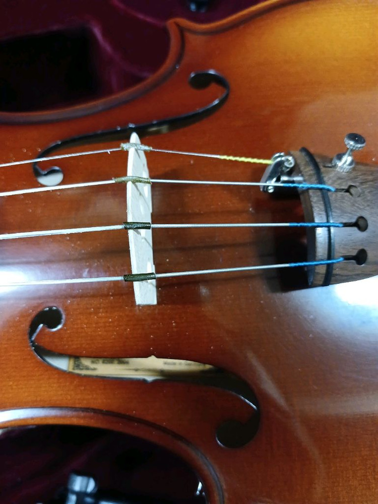 독일 H. LUBNER 350 NO.#200 2004년제작케이스랑 활 모두 포함되어 있는 바이올린풀세트 이미지