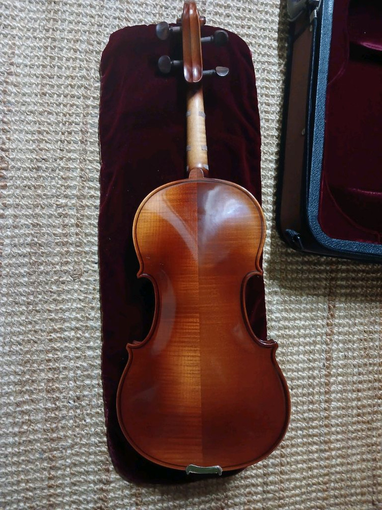독일 H. LUBNER 350 NO.#200 2004년제작케이스랑 활 모두 포함되어 있는 바이올린풀세트 이미지