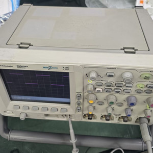 Agilent DSO6104A 디지털 오실로스코프 이미지