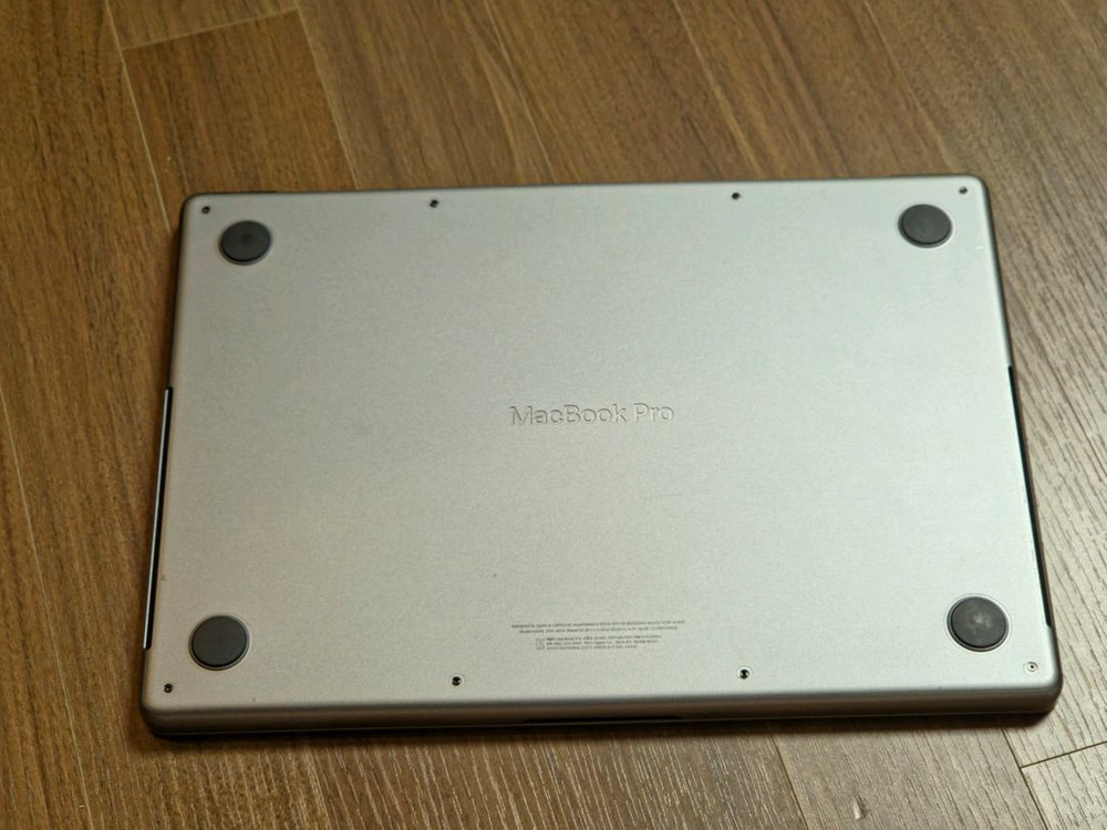 애플 맥북프로 14 인치 M1 8코어 CPU, 14코어 GPU 실버 (램16GB, SSD 512GB) 이미지