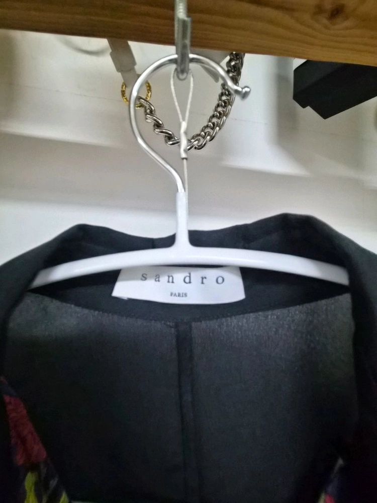 산드로 실크 블라우스. 이미지