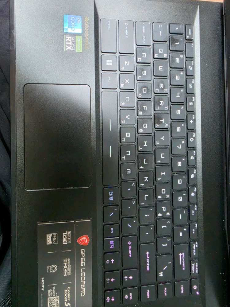 17인치 RTX3070 노트북 이미지
