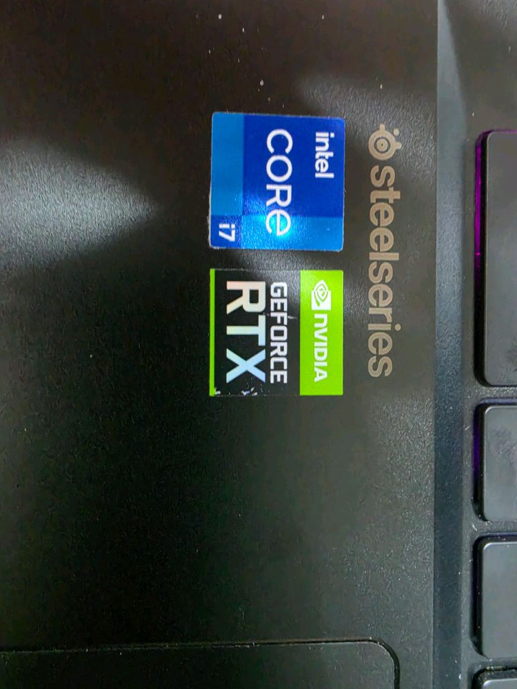 17인치 RTX3070 노트북 이미지