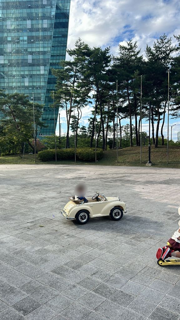 벤츠 300s 클래식 전동카 결혼식화동 돌잔치 대여 / 장기대여가능 이미지