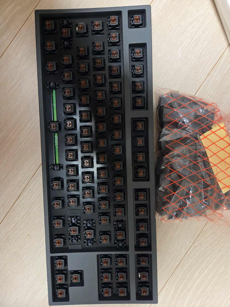 레오폴드 텐키레스 TKL FC750R PS 블루블랙 넌클릭 체리 갈축 한영 이미지