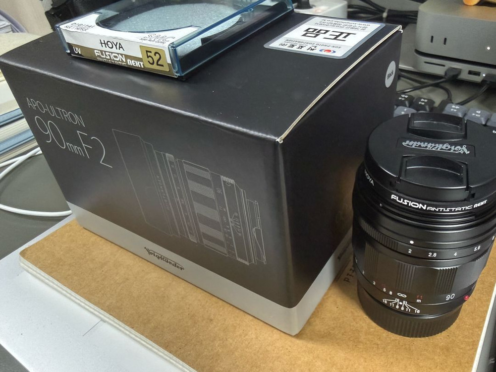 보이그랜더 아포울트론 90mm F2 렌즈 이미지