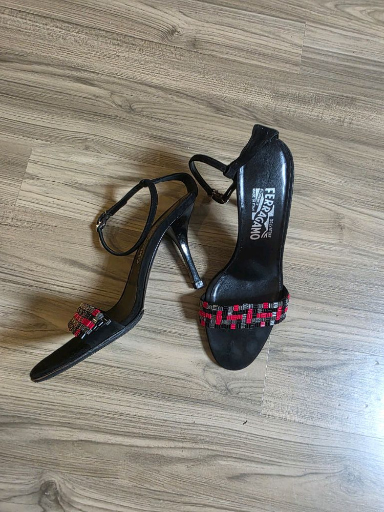 페레가모 하이힐 (정품 이미지