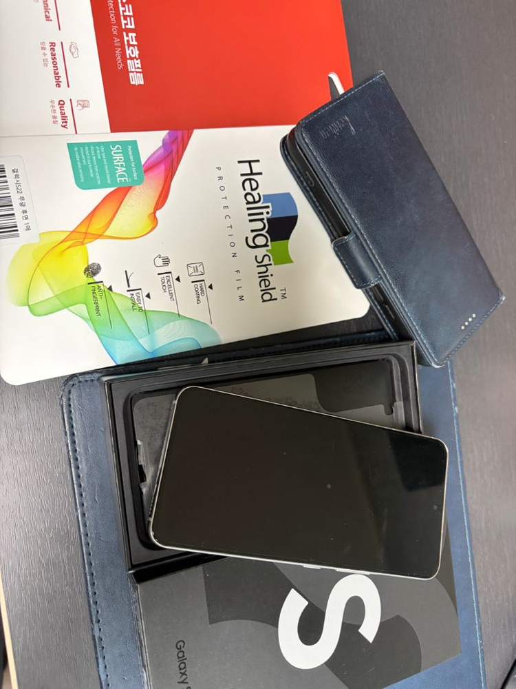 갤럭시 S22 256GB 화이트 KT 이미지