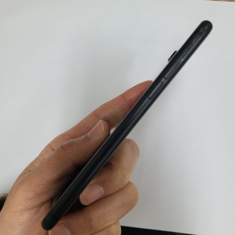 아이폰 7 매트블랙 32GB AA급 (카메라무음) 201856 이미지