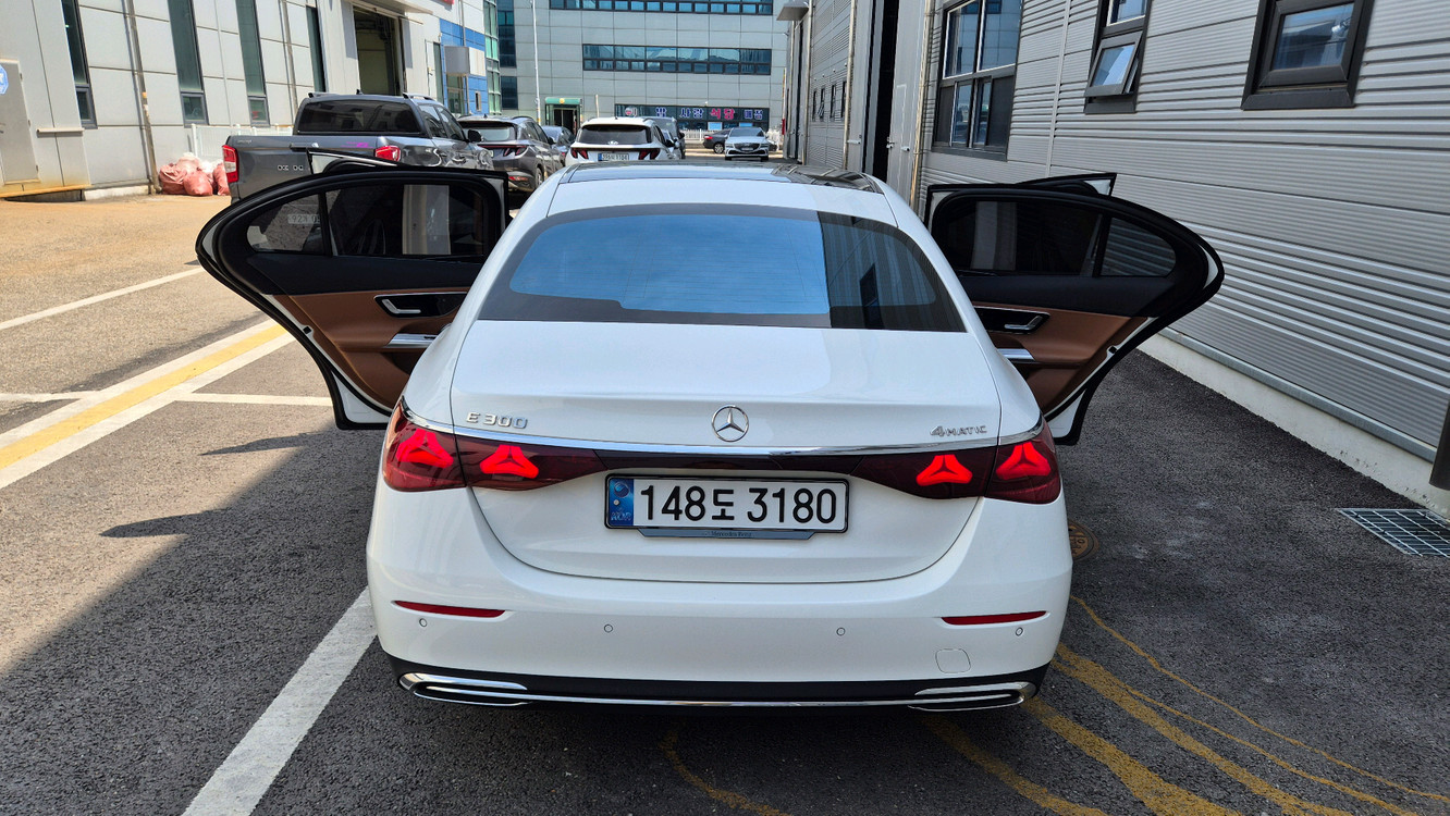 벤츠 E300 리스승계하실 분 연락주세요 이미지