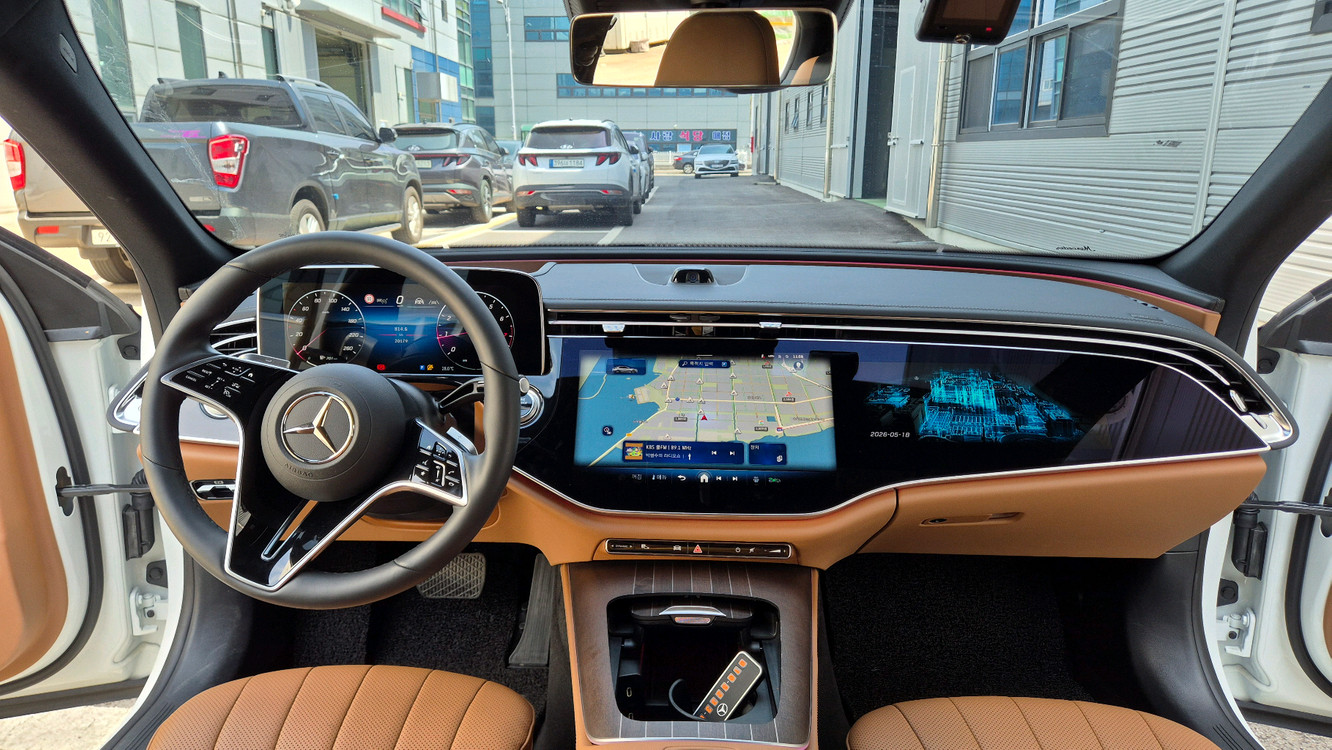 벤츠 E300 리스승계하실 분 연락주세요 이미지