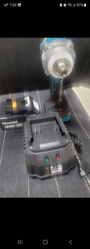 마끼타 oem 임팩드릴 임팩렌치 18V 팝니다 이미지
