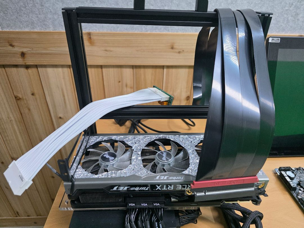 Z790UD 이엠텍 RTX3090 인텔i7 12700k 850외트 80골드 팝니다. 이미지