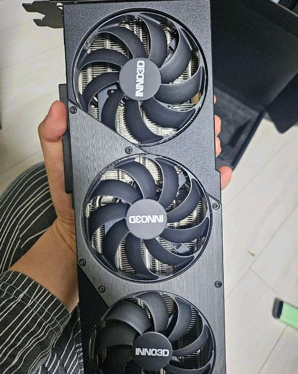 inno3d rtx5080 작동확인만 한것 팝니다 이미지