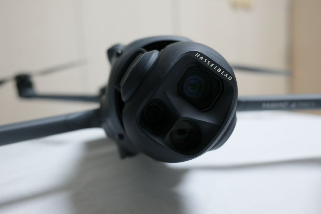DJI 매빅 4 프로 크리에이터 콤보 512GB (RC 프로 2 포함) 이미지