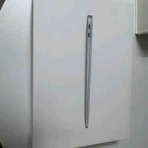맥북에어 m1 개봉한 새상품 이미지