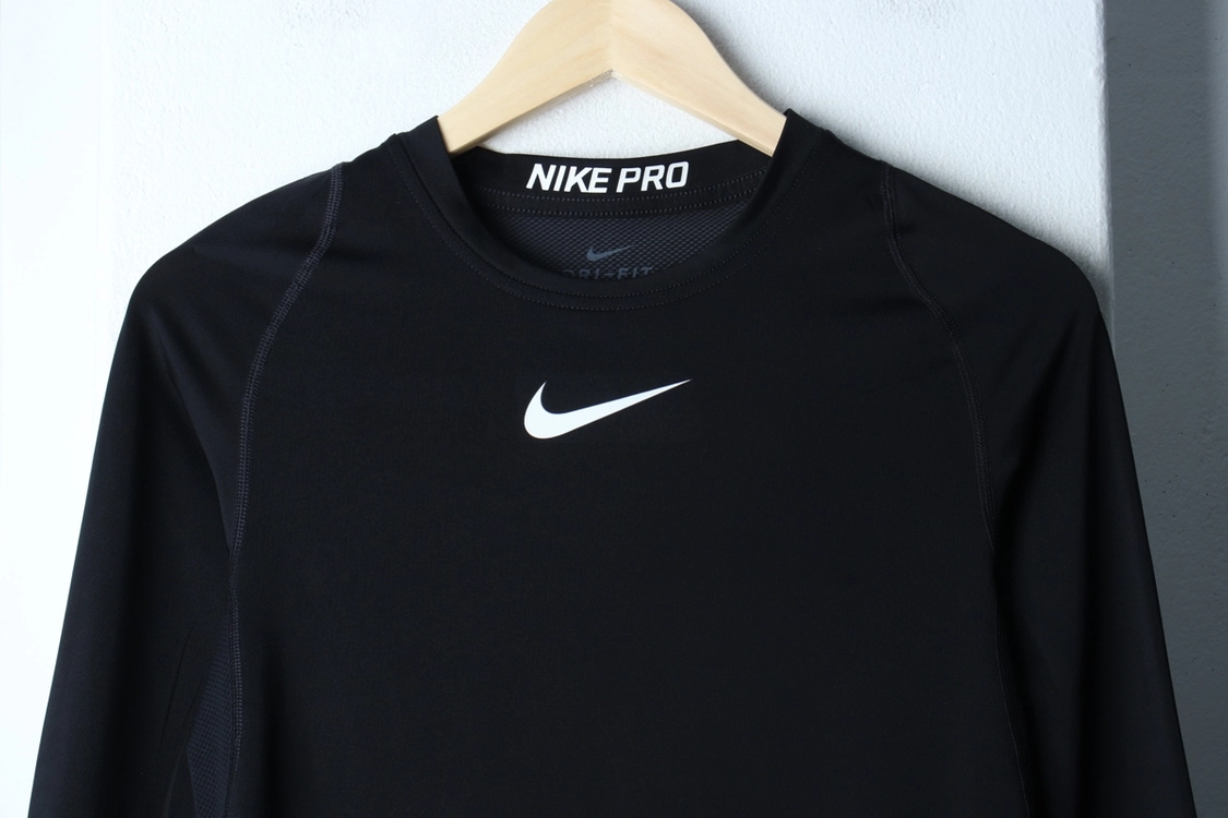 (L-XL) 나이키 긴팔티셔츠 기능성 블랙 스우시 이미지