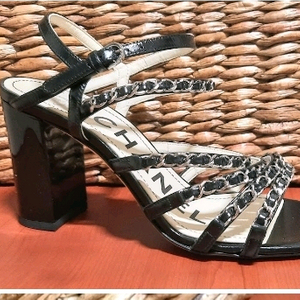 Chanel Lady Sandal 고급가죽 제품 램스킨 구두사이즈 37C 한국표준 230~240 이미지