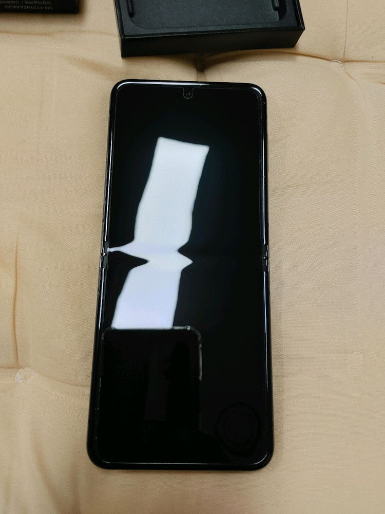 자급제 A급 ㅡ 갤럭시 Z플립5 256GB + 새케이스 이미지