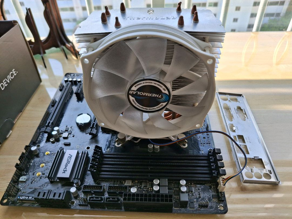 I7 8700k, z370m Pro 4,THERMOLAB WHITE LED quiet cooling fan. 이미지