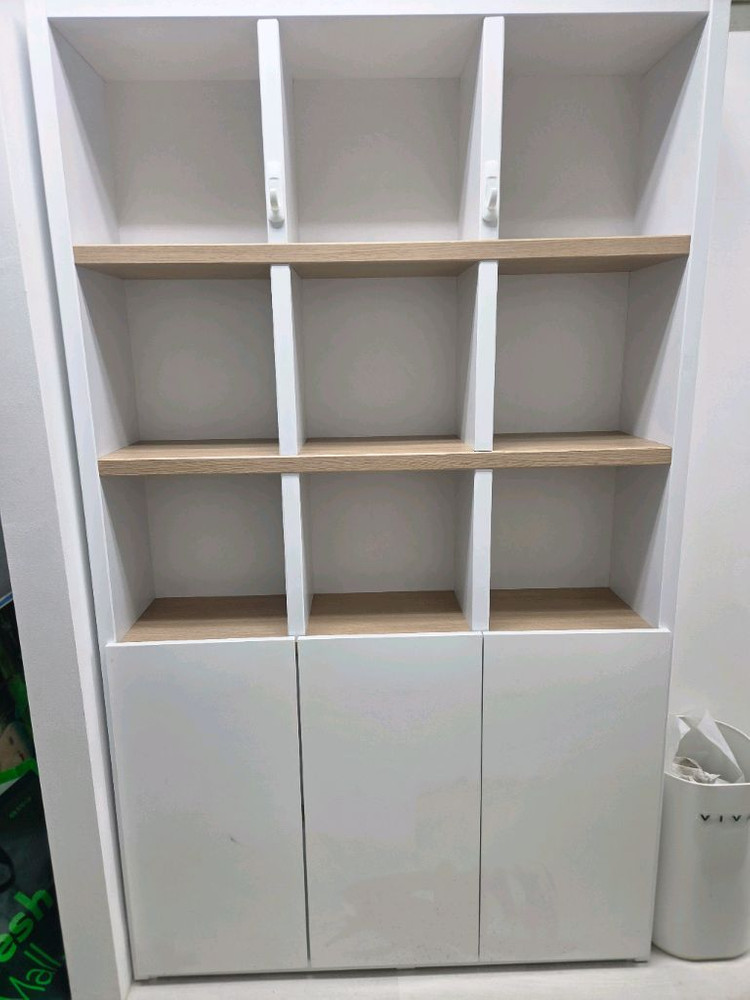 깔끔한 화이트 수납장 팝니다 이미지