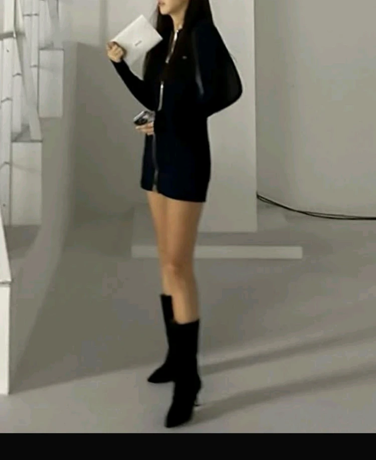 식스앤어하프 이네스 이미지