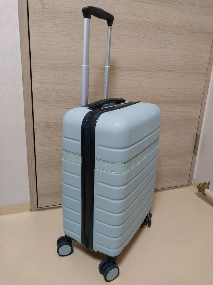 부가티 bugatti 캐리어 (미니백, 자물쇠) 이미지